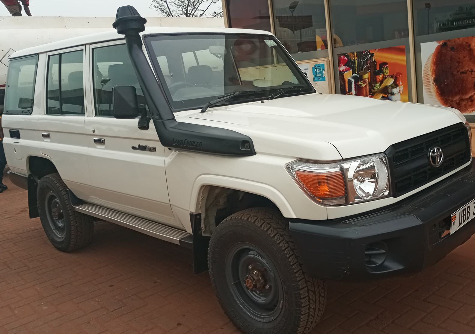 Land Cruiser LX