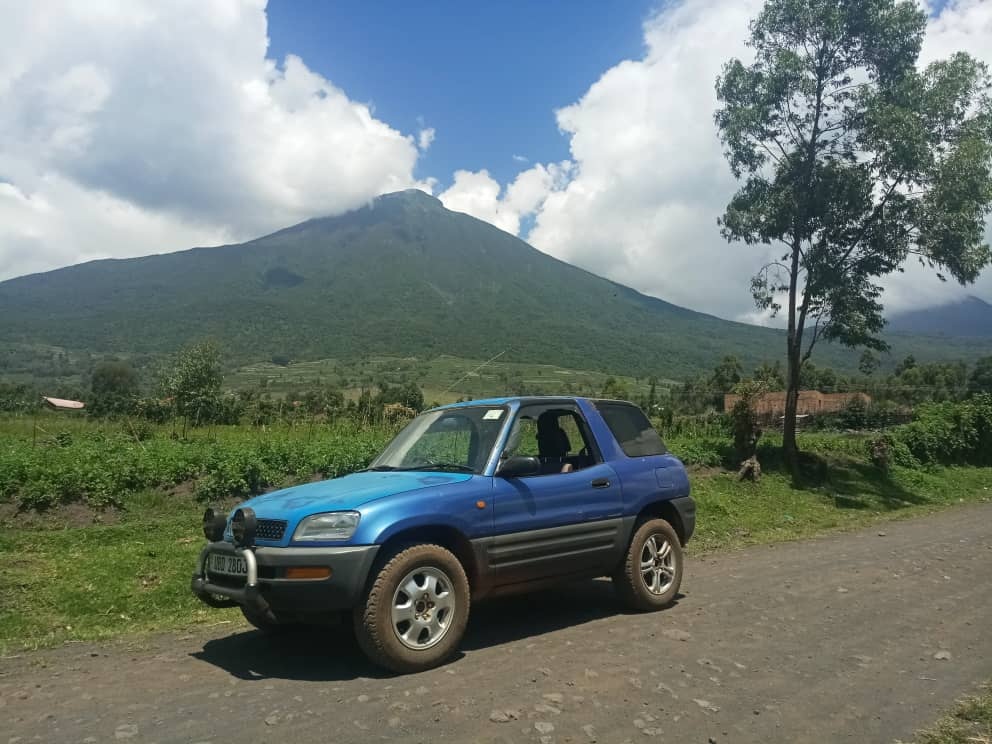 4x4rentals uganda fleet rav4 short blue